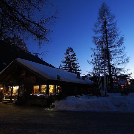 Camping Catinaccio Rosengarten Pozza di Fassa Buitenkant foto